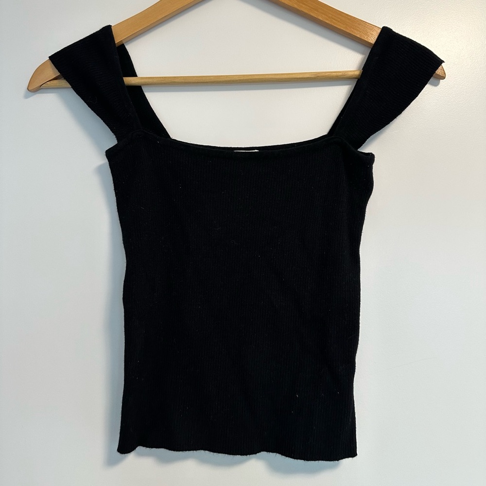 CUTE BLACK OFF-SHOULDER TANK